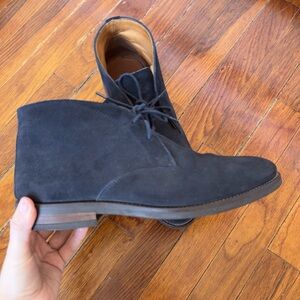 Massimo Dutti Men's Navy Suede Chukka Boots - Classic Lace-Up